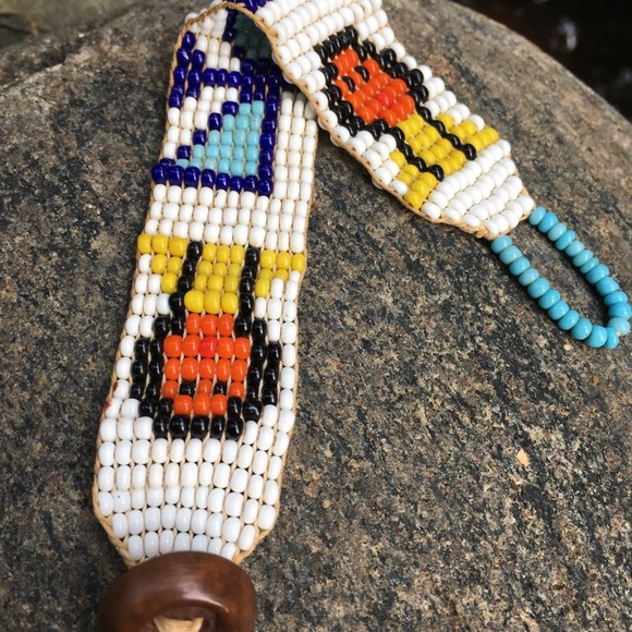 VINTAGE AMERICAN INDIAN SEED BEAD BRACELET - Picture 3 of 4